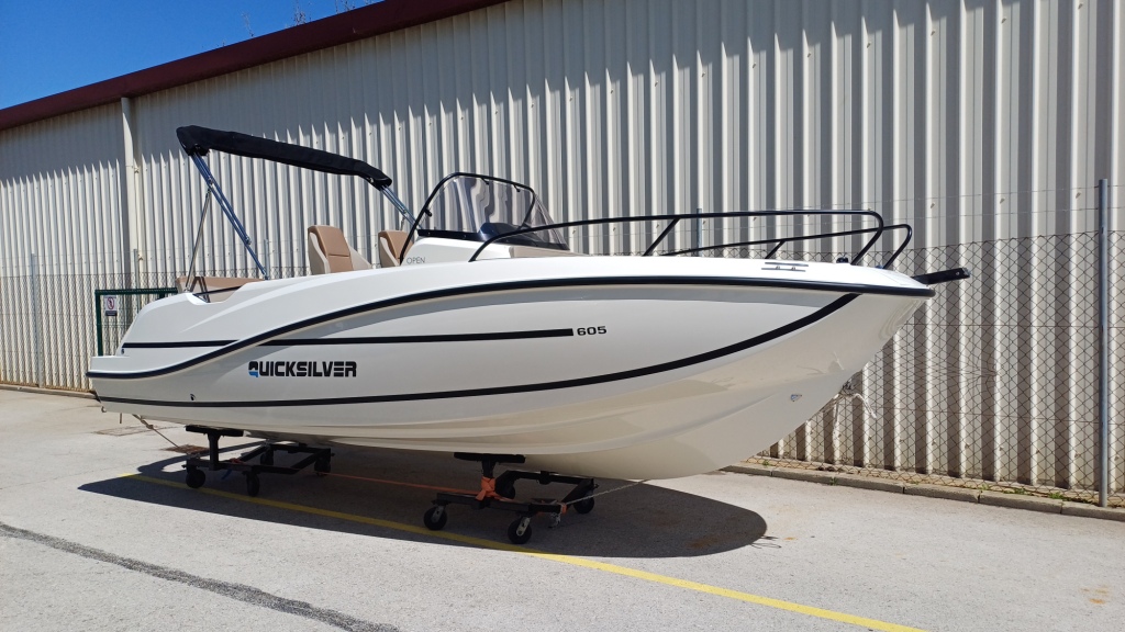 1_QS 605 OPEN_150439.jpg